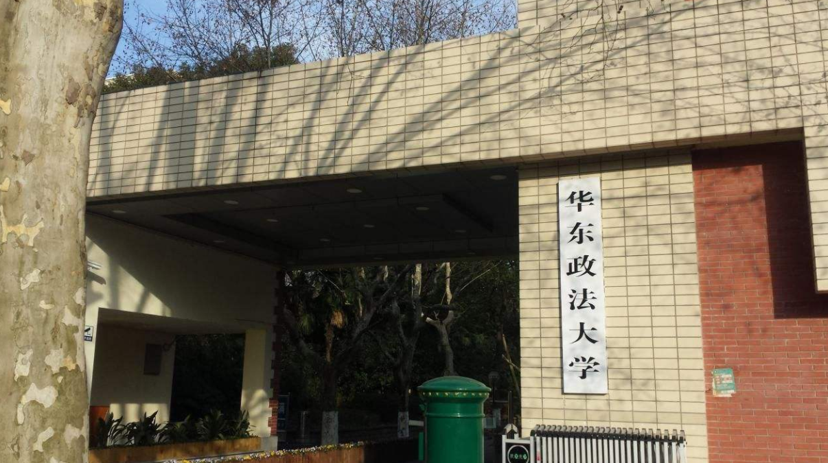 “严重饱和”的4个专业，看似前途无限，其实可能毕业等于失业