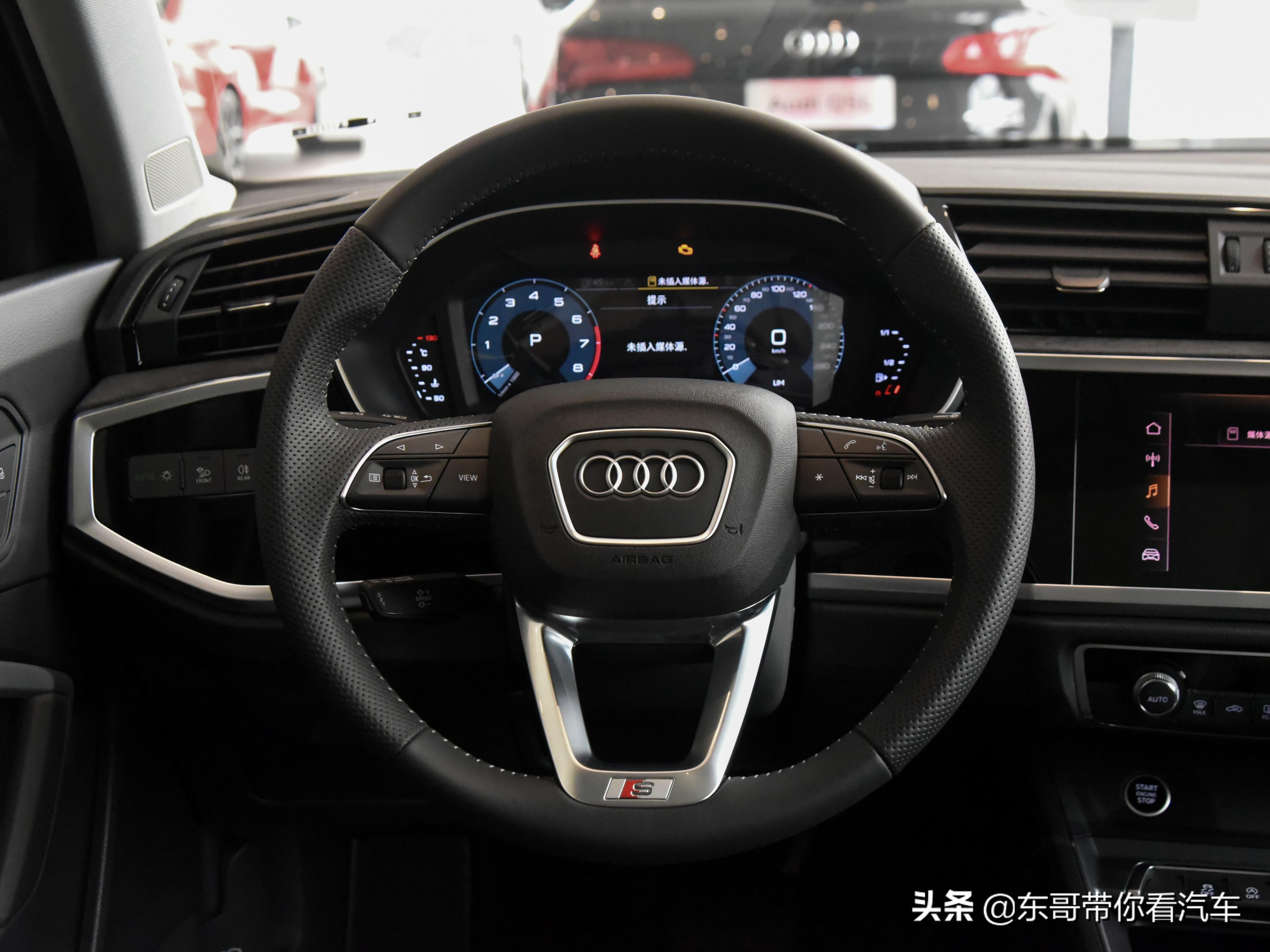 全液晶仪表,百公里油耗6.7l,带你看奥迪q3 sportback