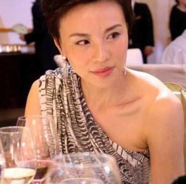 顾春芳：靠姿色混入上流社会，4年借了17亿，伪装企业家终被判刑