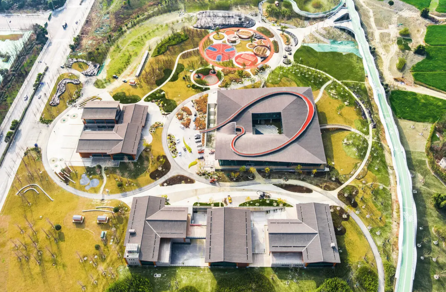 成都3大网红打卡地:屋顶建筑,文创园,甜蜜街道,0元过惬意生活