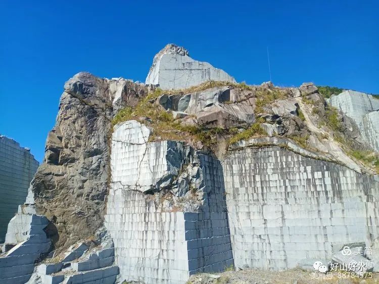 登高望远曷山行