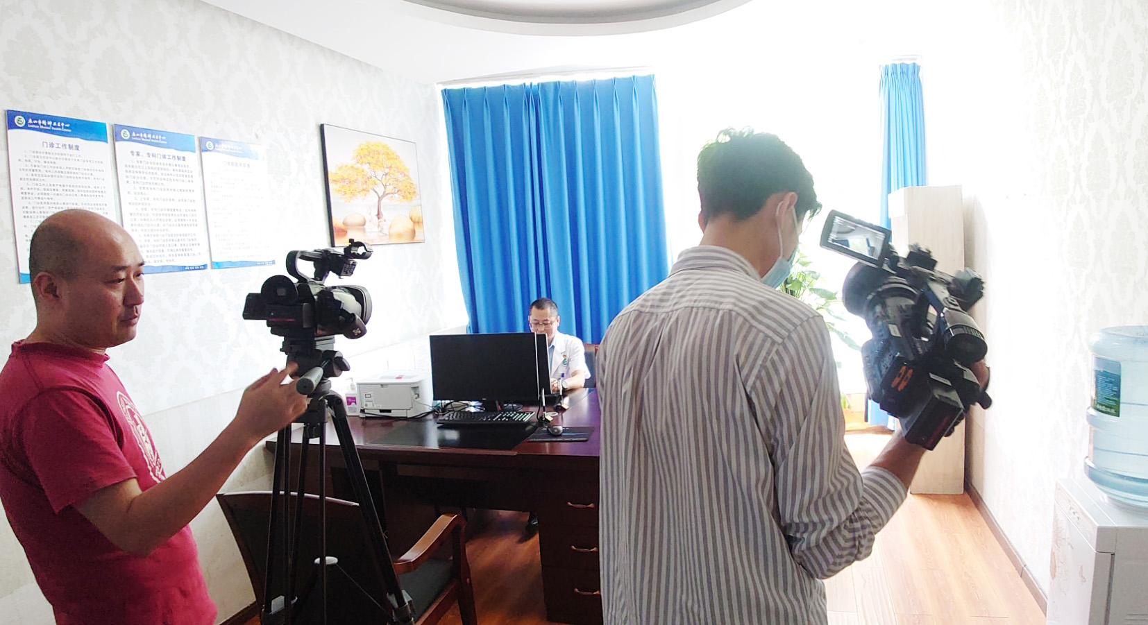 乐山市精神卫生中心：公立医院直播一样可以有“味”、有“料”