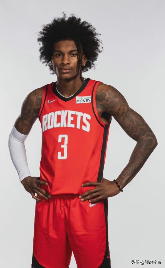 nba球员的顶薪需要哪些条件(2019届NBA三人已经顶薪续约，这几位的续约价码给多少才合适呢？)