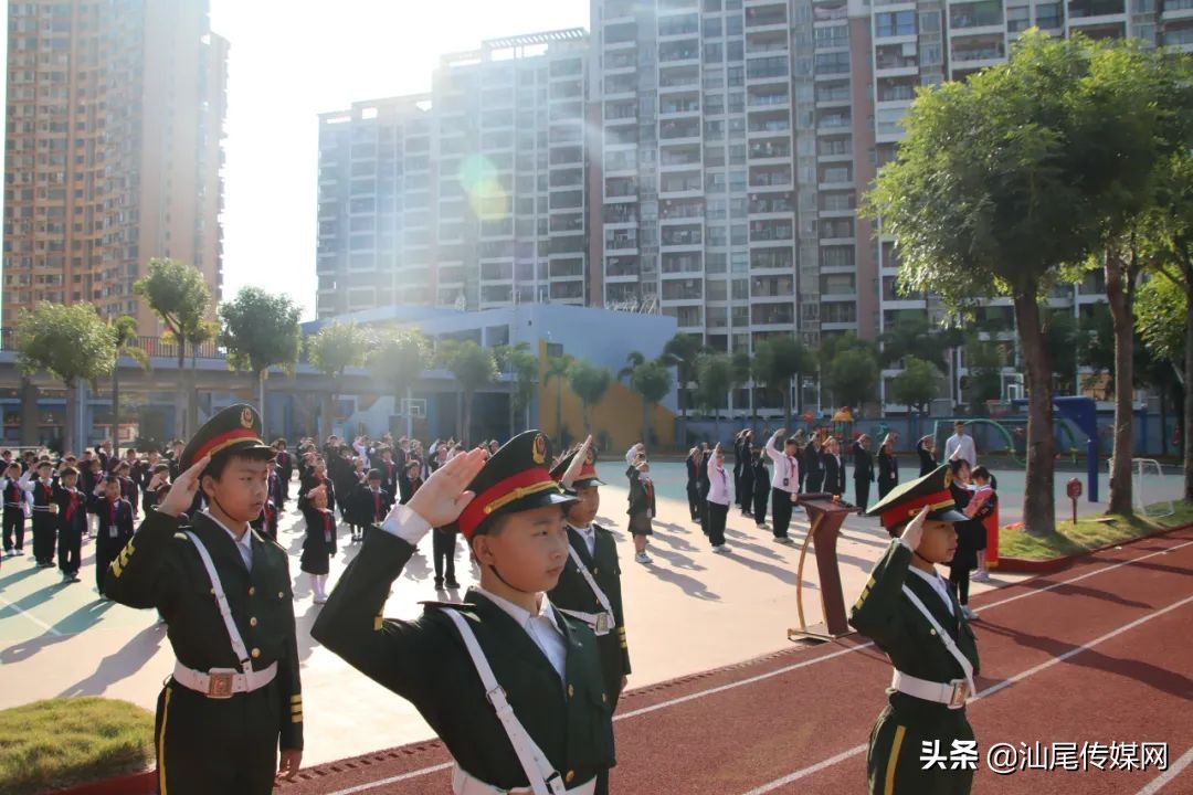 德成实验学校定于6月19日下午举行新生开放日，诚邀您和孩子前来