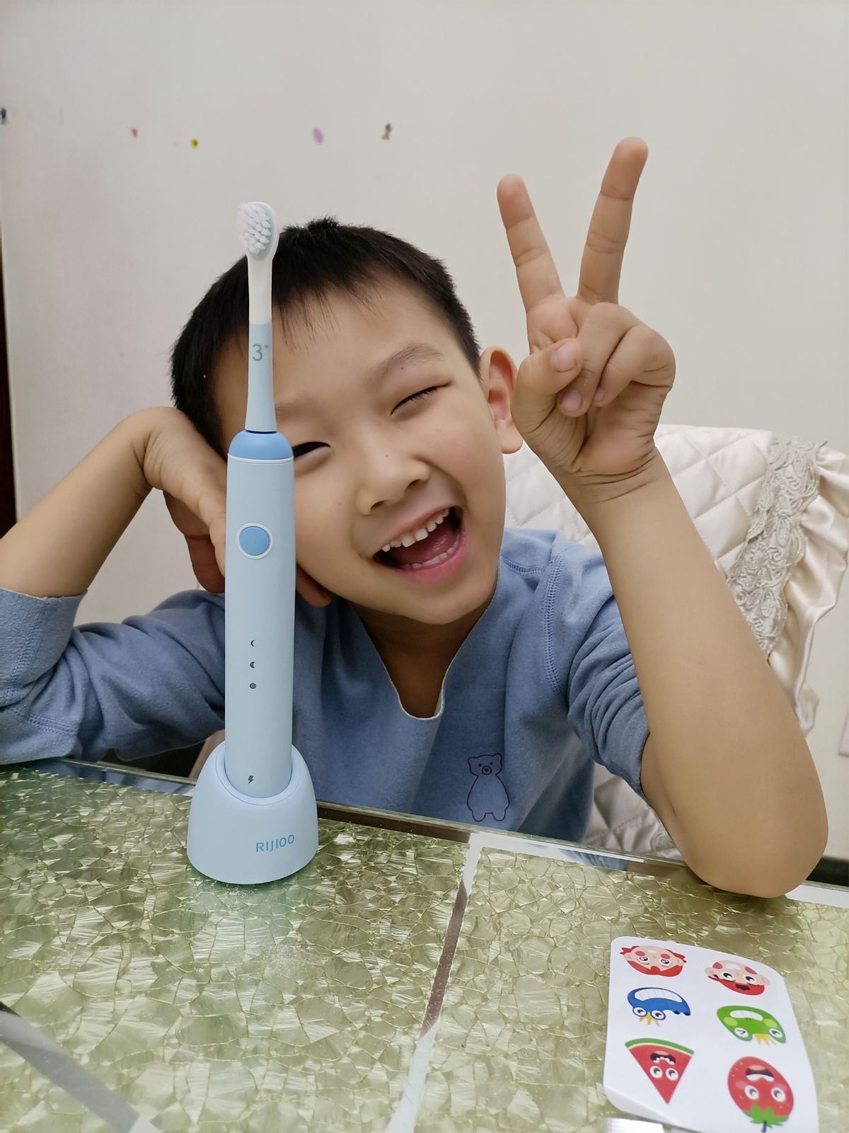 牙刷其实也分年龄，选牙刷是关键，RIJIOO瑞吉鸥儿童分龄电动牙刷