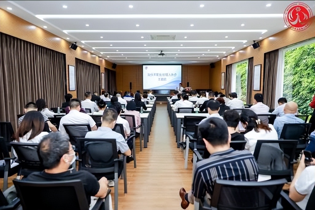 汕头职协换届大会圆满举行