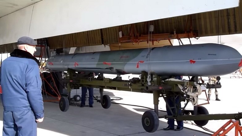 ����ݻ��ڿ������վ�������˹����ǿ�溣��ս�������й���Ҫѧ��