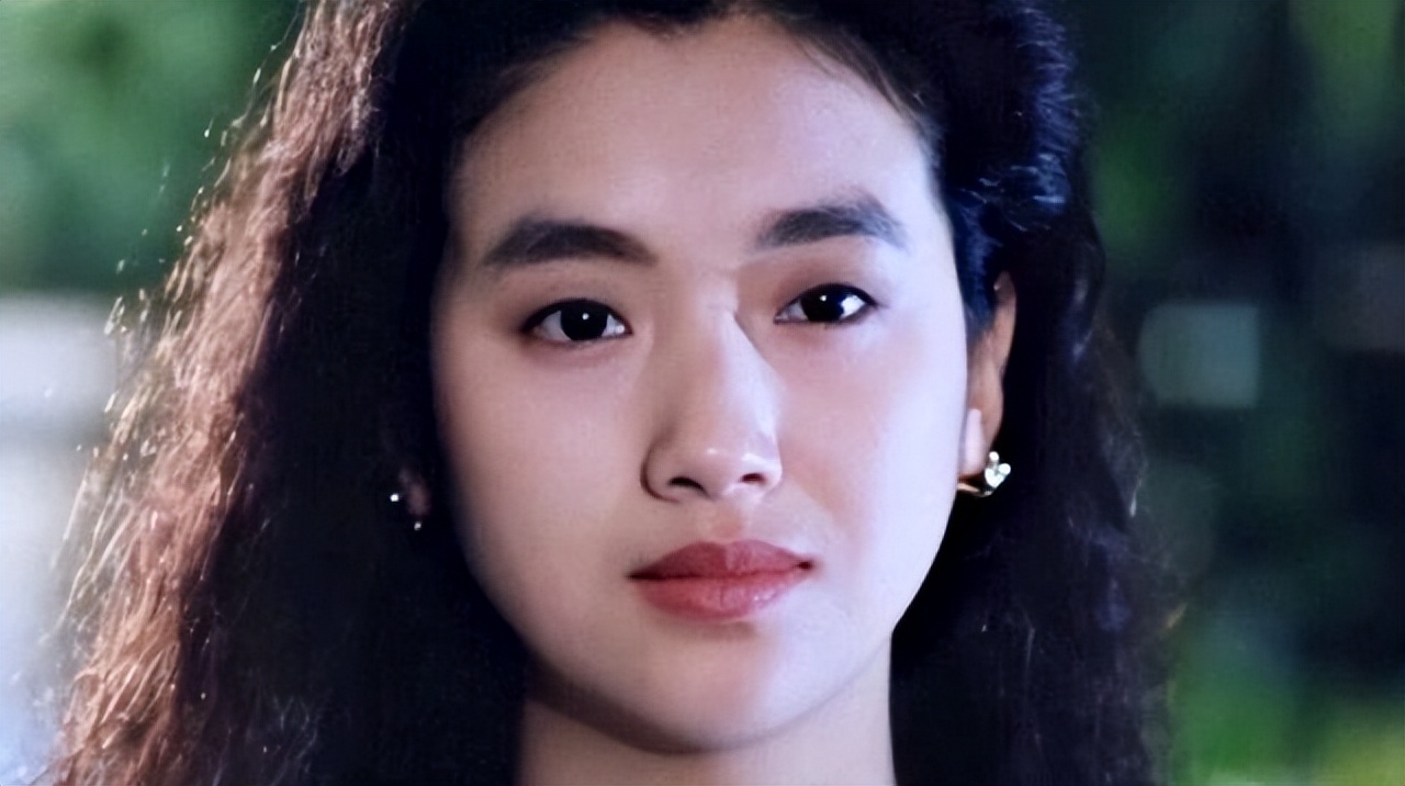 吴倩莲演小龙女真的是得不偿失,当年她在《天若有情》和《饮食男女》