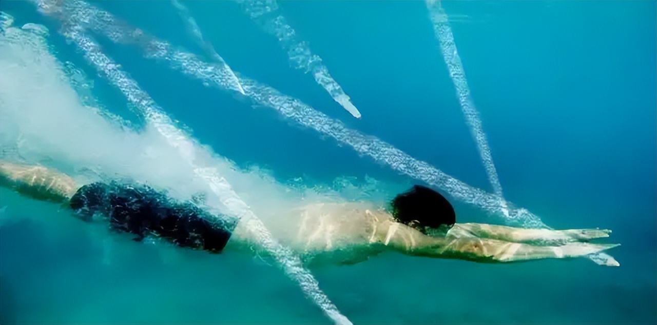 《小兵张嘎》里湿棉被挡子弹，是真是假？真枪实弹做个试验看结果