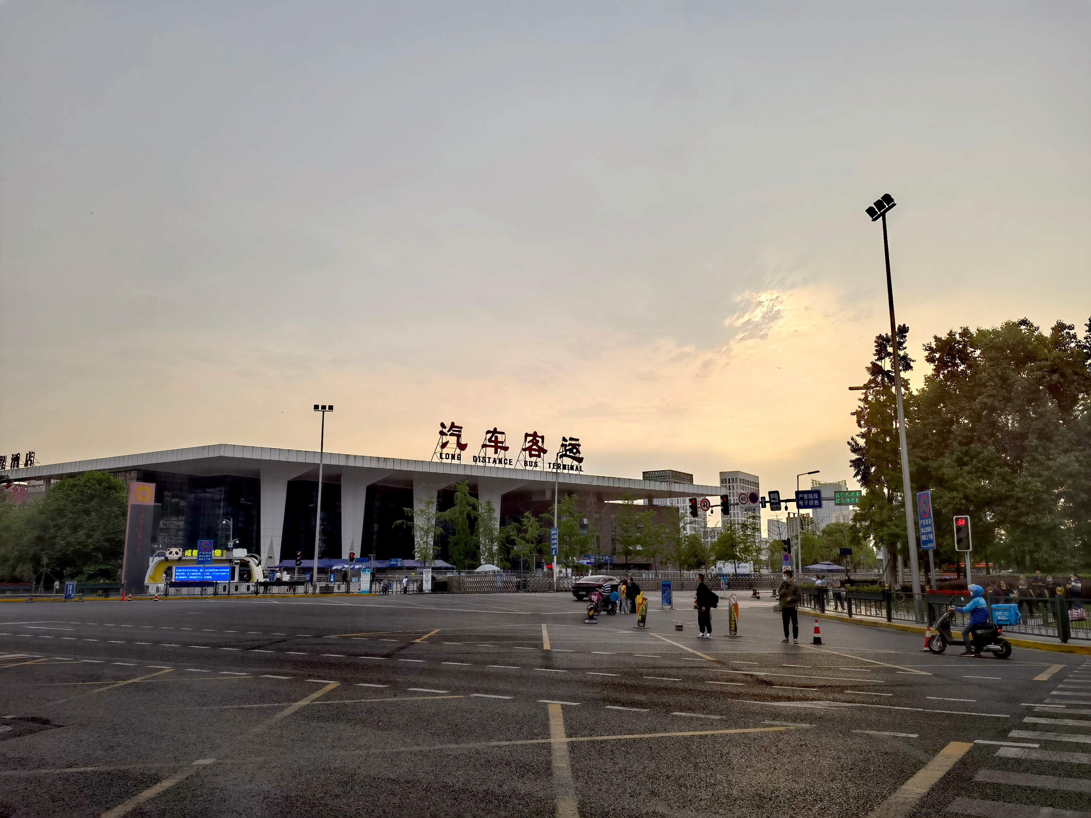 成都成华，拥有城市名片“熊猫基地”和“龙潭水乡”，值得来打卡