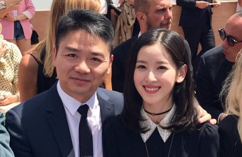 章泽天，嫁给刘强东7年，她的聪明让人刮目相看