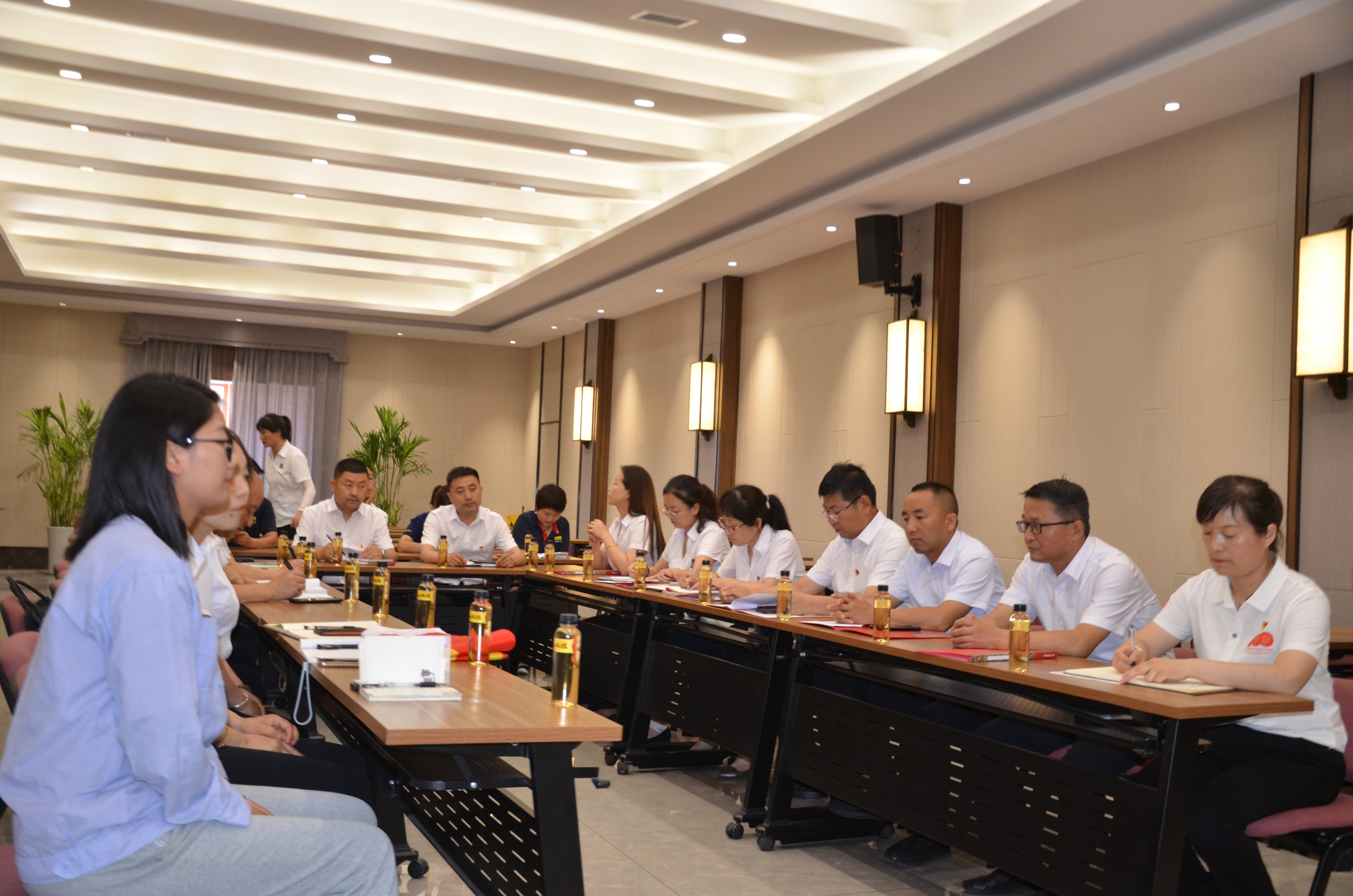 喜迎二十大，奋进新征程：工业园区机关党支部与企业共庆党的生日