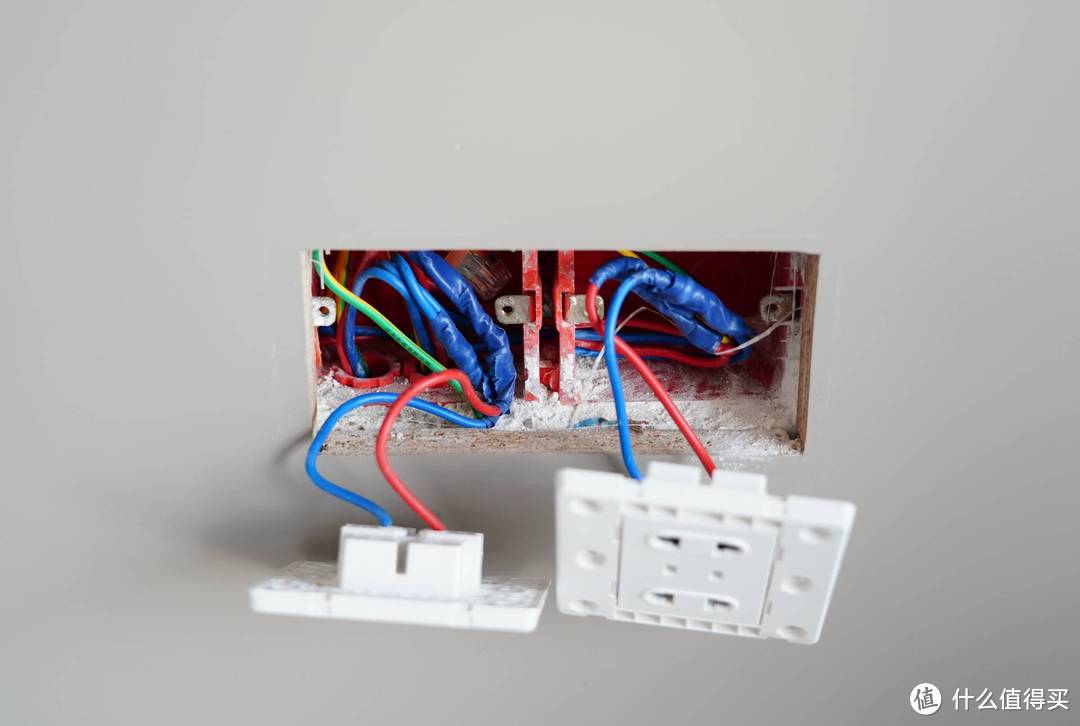 教你插座、开关如何选？西门子、施耐德、罗格朗高端型号大比拼