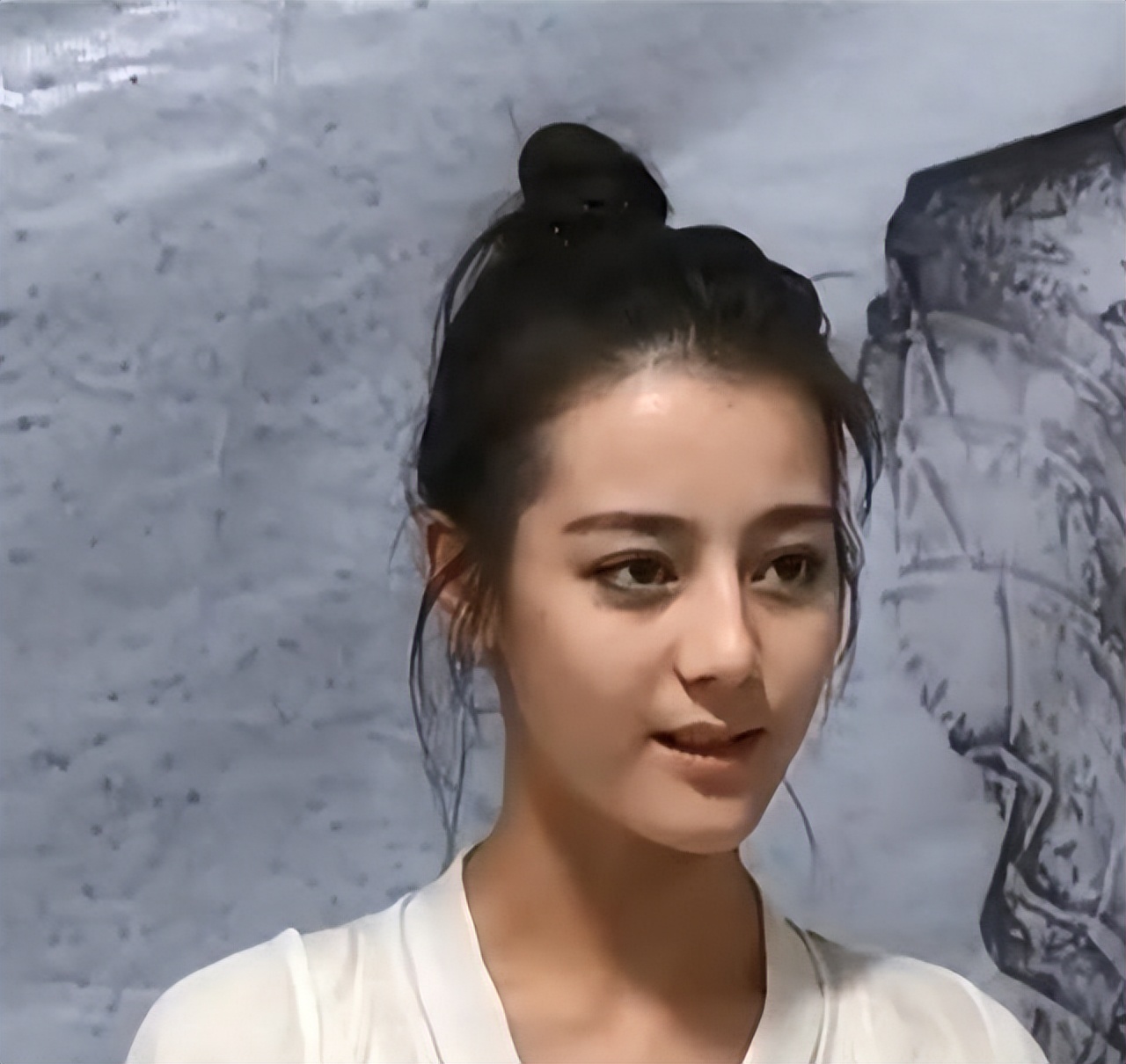 意外被上戏录取,26岁拿大满贯史无前例,迪丽热巴的开挂人生