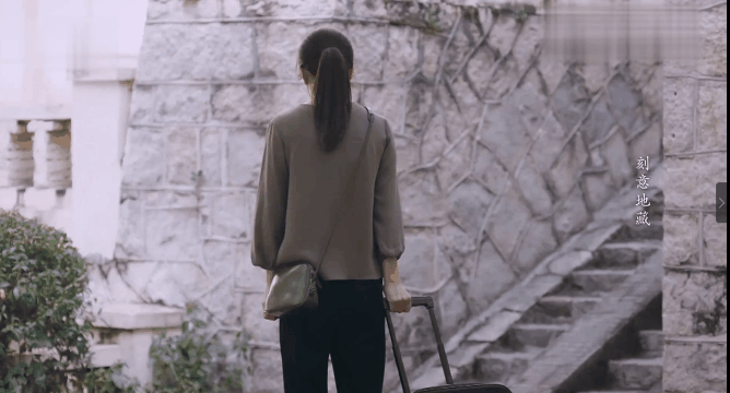 又一位10后天才迷你花横空出世，影视圈的未来就看她们了？