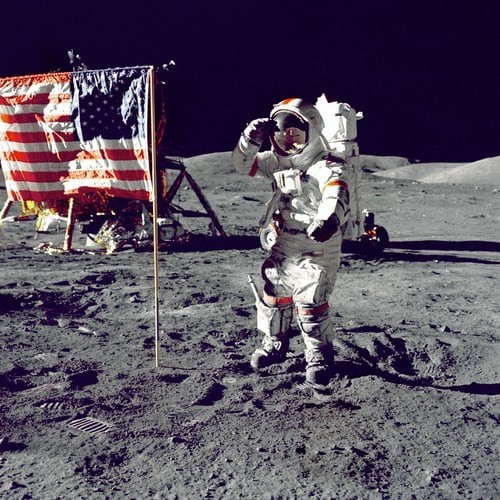 美国仅剩4套宇航服，用了几十年了！造不起？