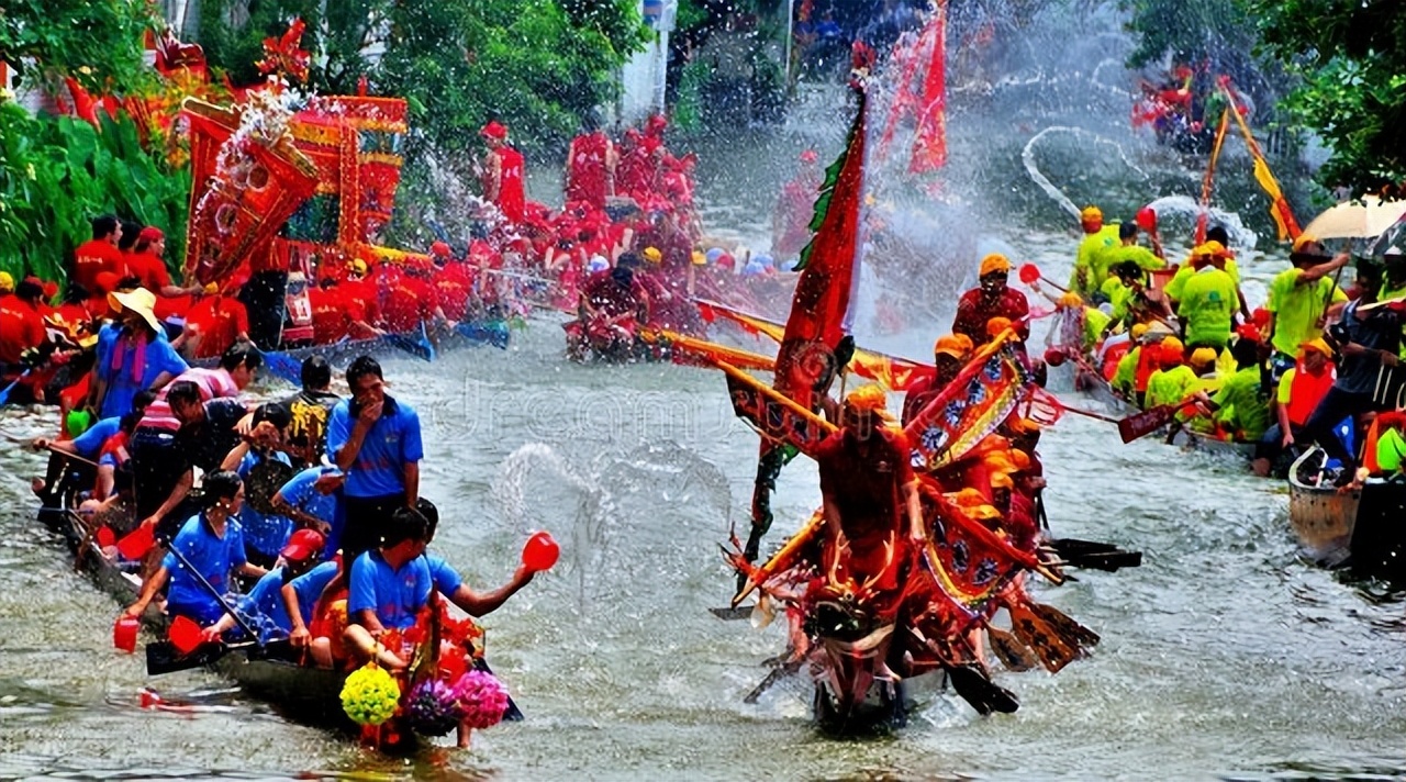 25首端午节古诗词：节分端午自谁言，万古传闻为屈原