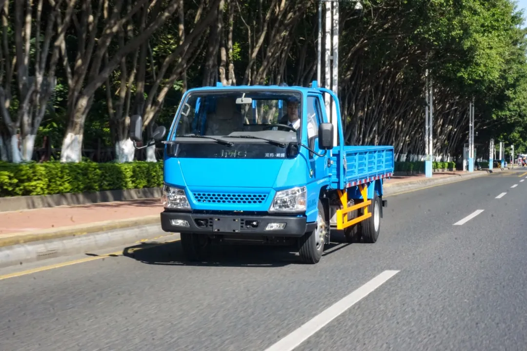 ��������Ϲ��ڱ�2.5L������������ȫ��˳���Ῠ�����ж�ǿ����