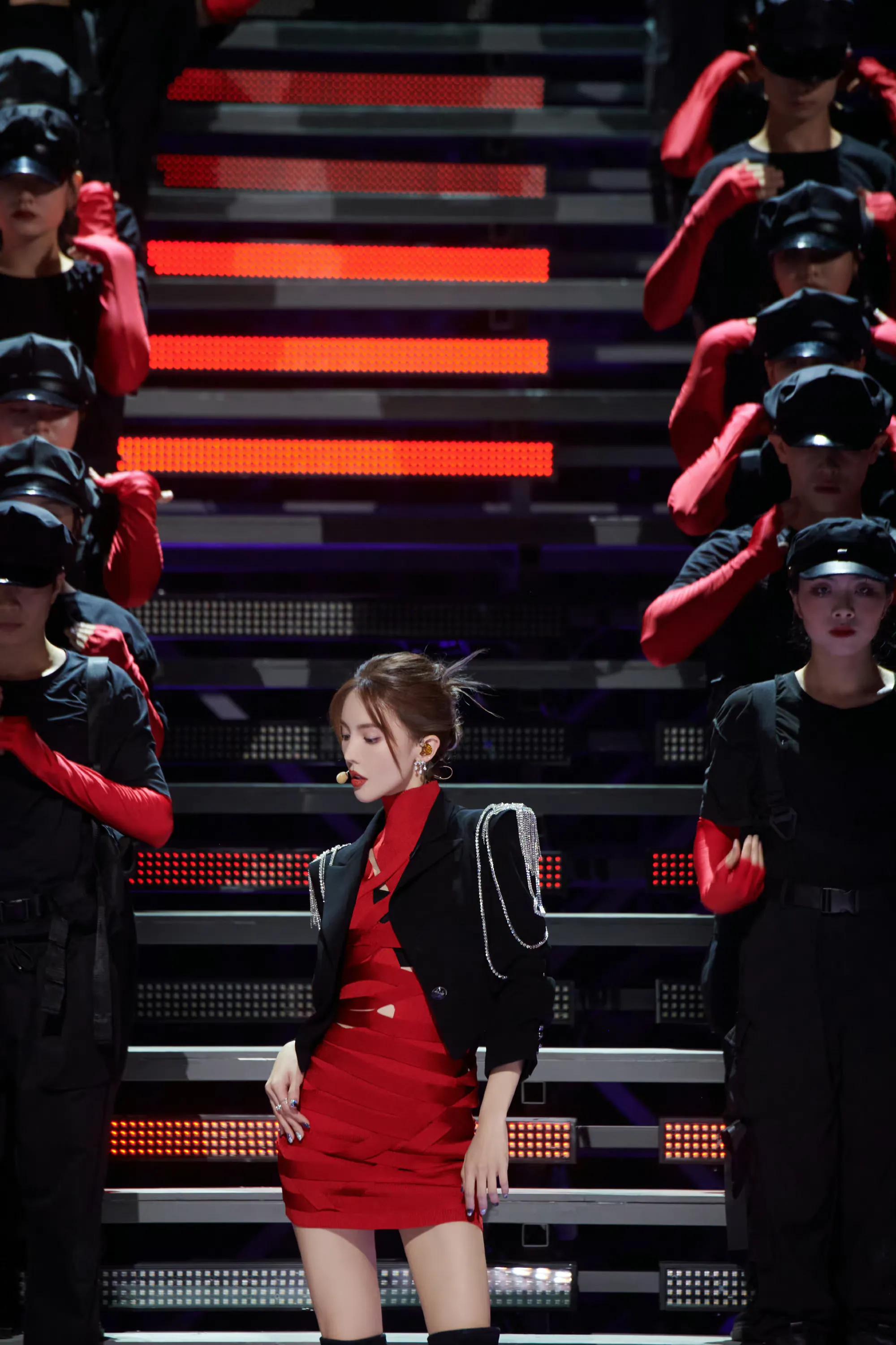 金晨炙热火焰大片