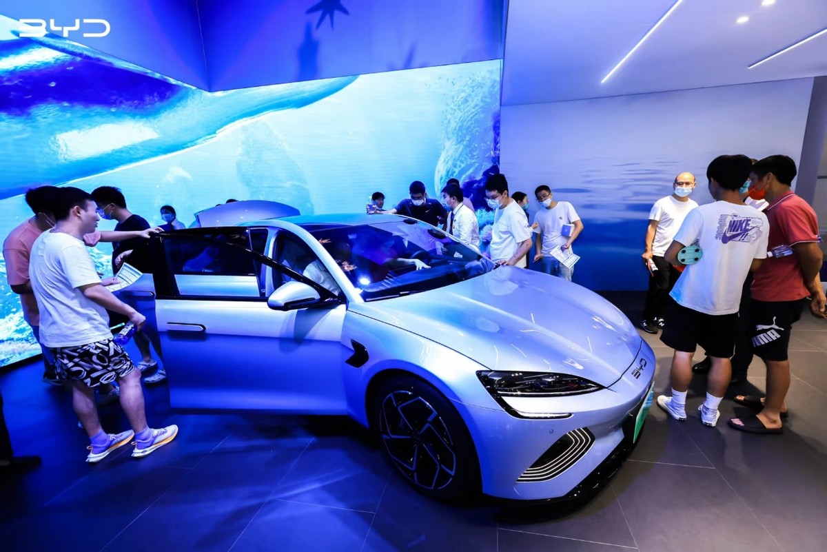 重慶車展比亞迪海豹西區(qū)首次亮相