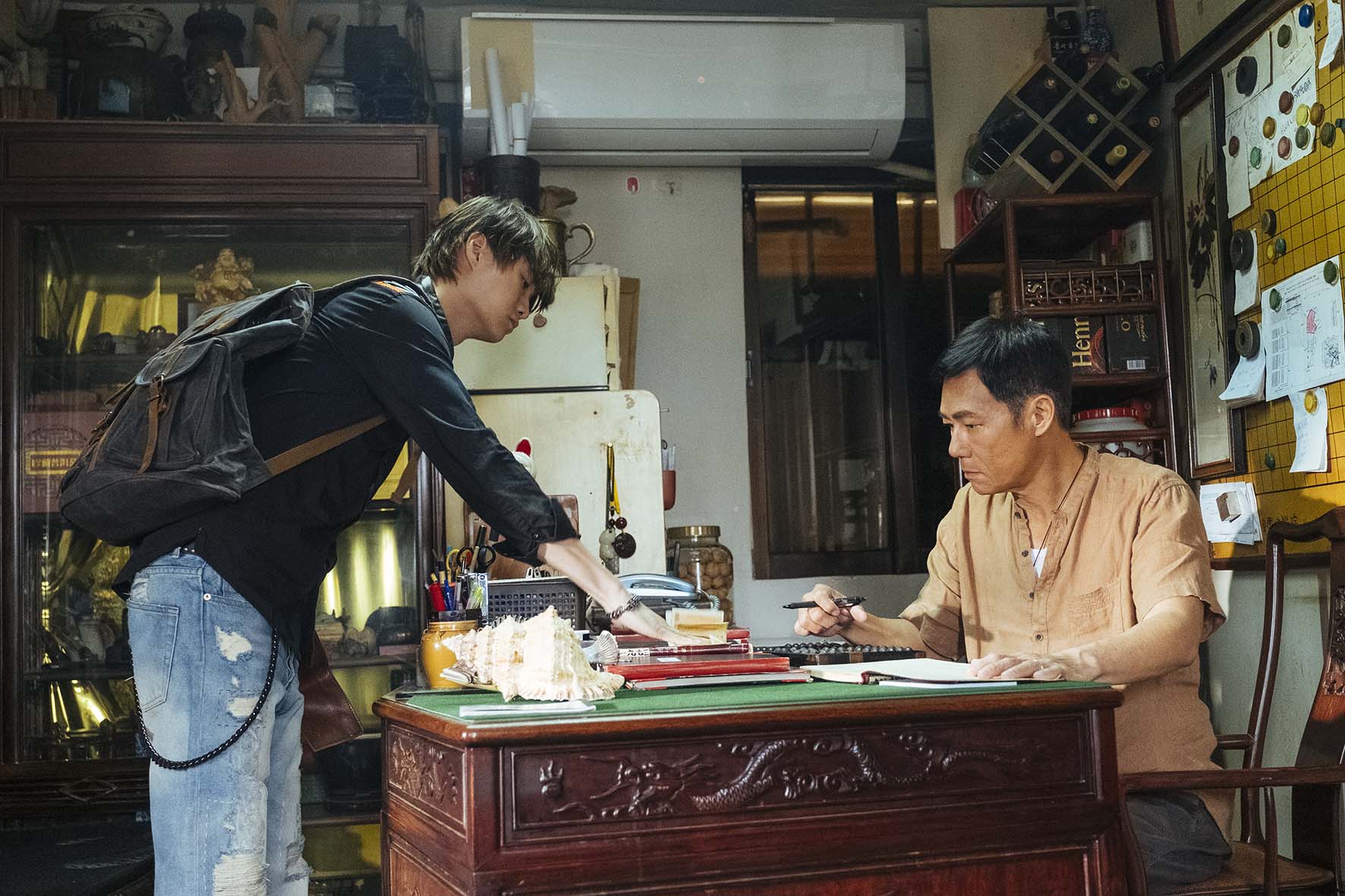 一样的天空｜张兆辉与胡鸿钧演父子大吵一场