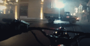 纹眉植发大红唇，手枪比肩迫击炮，想不到胡军还能接这种抗日神片