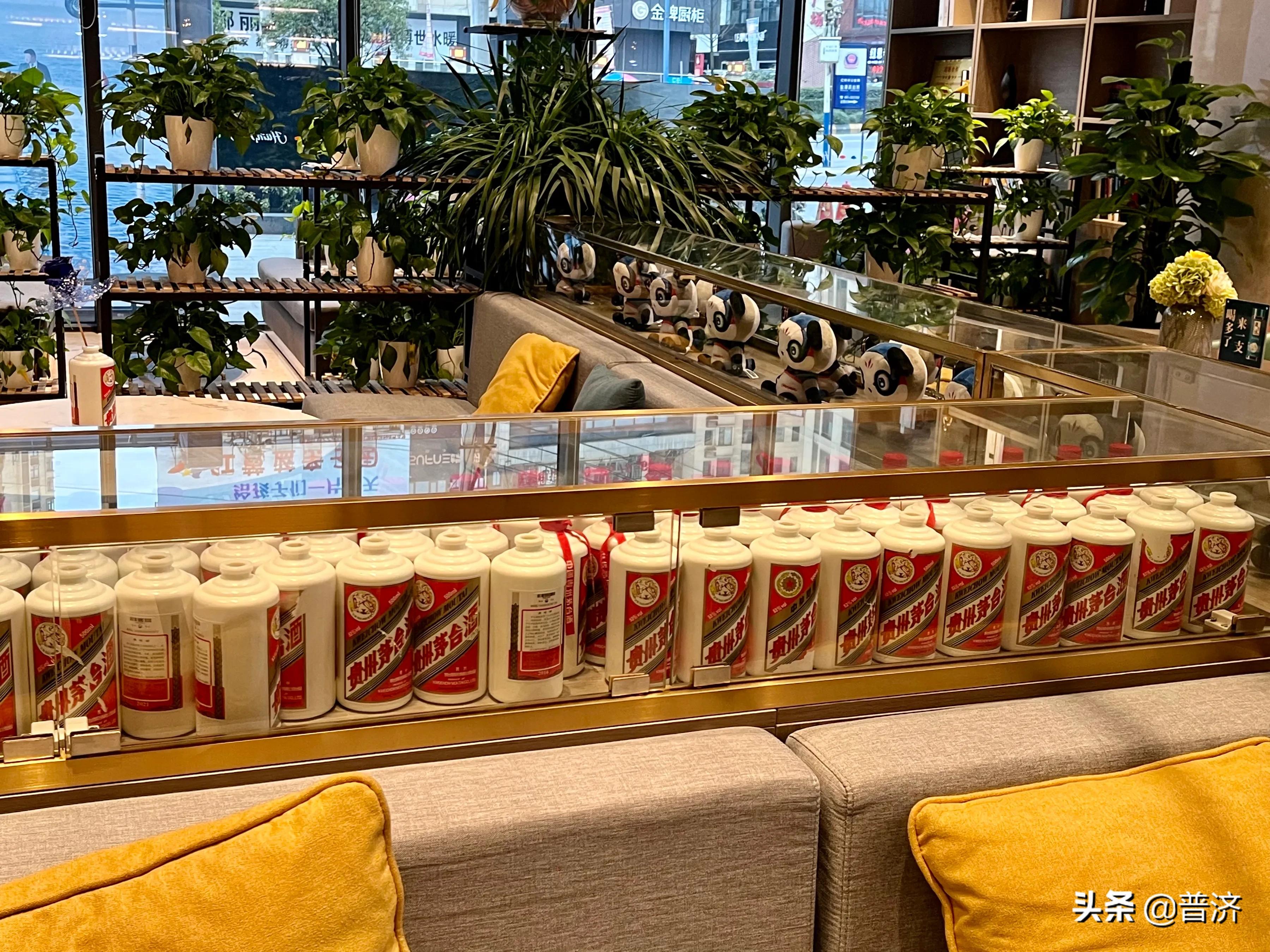 过年要喝什么酒？囤货、送礼、自喝各不同，少花钱买好酒才是王道