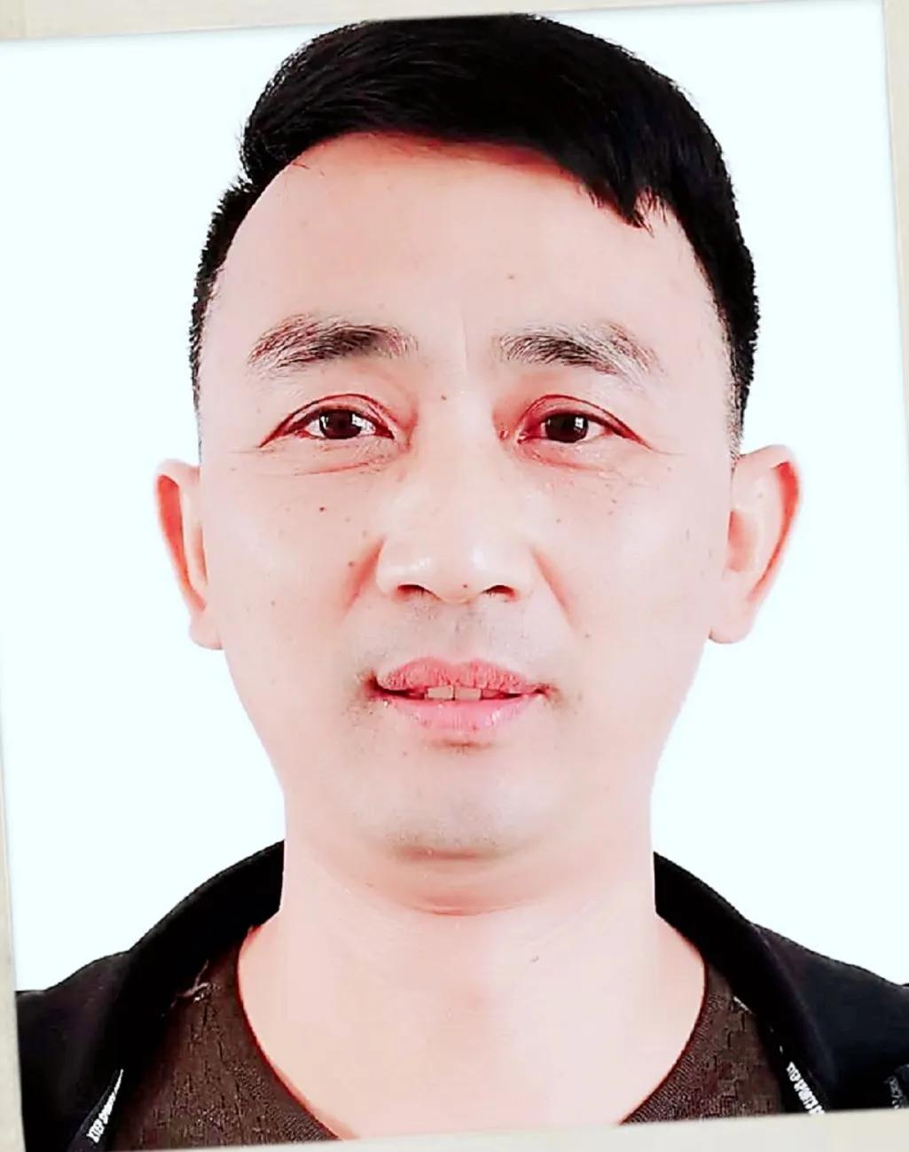 申请优待证时个人拍电子照片的时候，需要注意八点，不然就白拍了