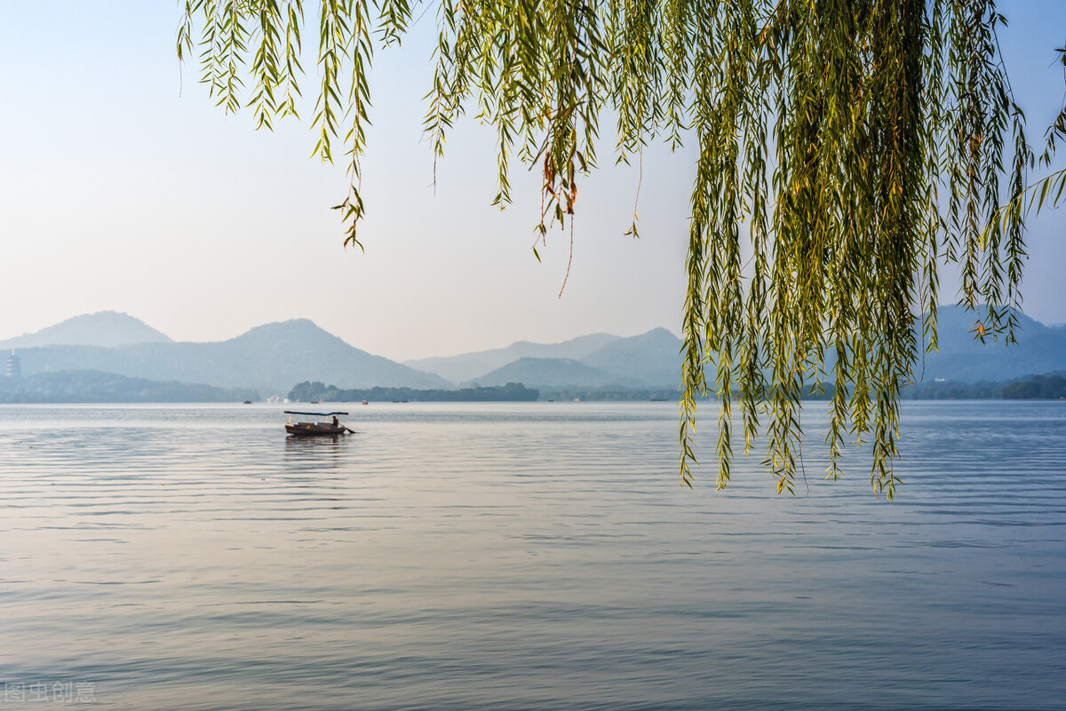 讚美中華詩詞的句子(十首詩詞中的) - 火句子