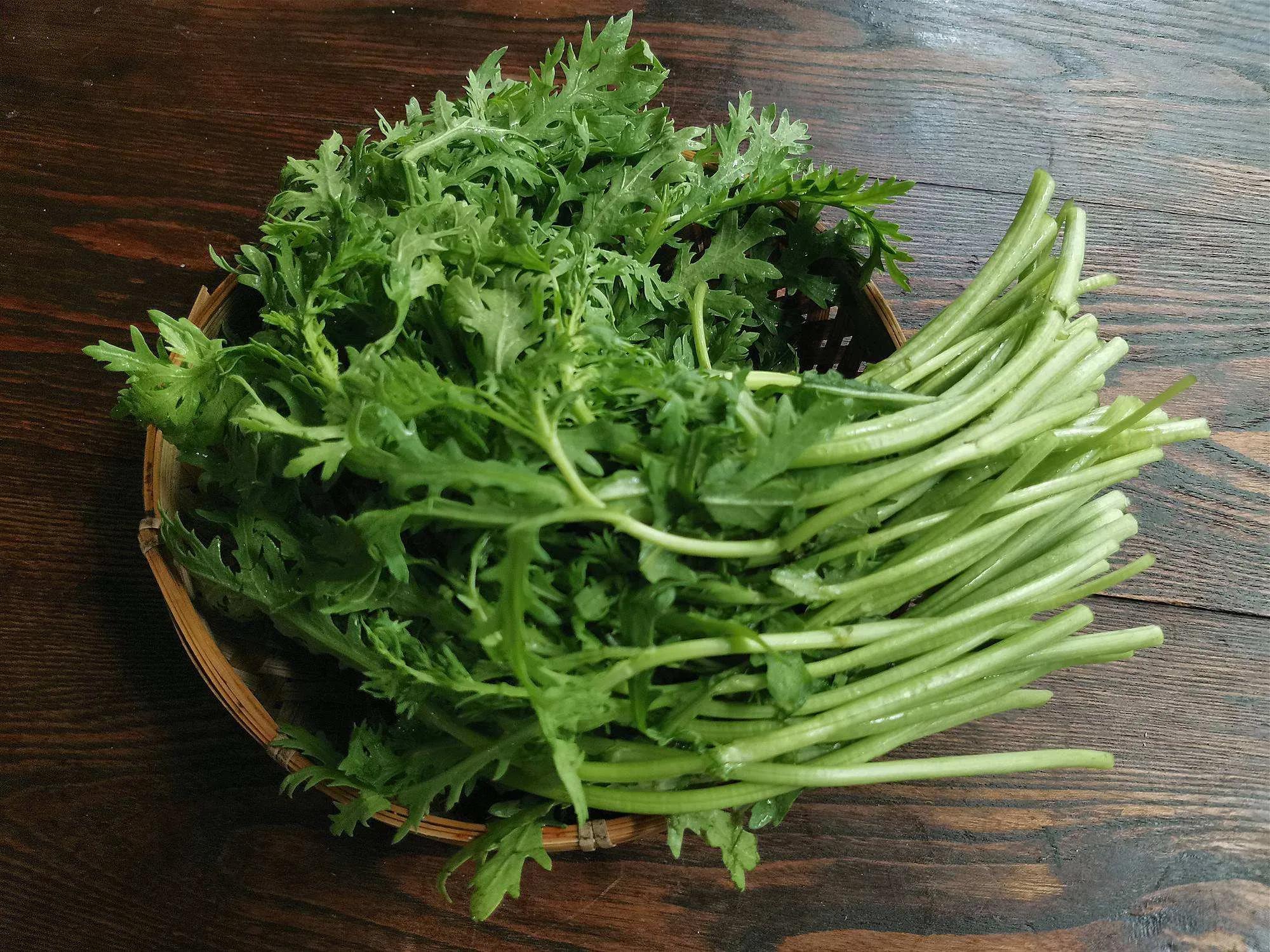 茼蒿菜的功效茼蒿菜的功效是凉的吗