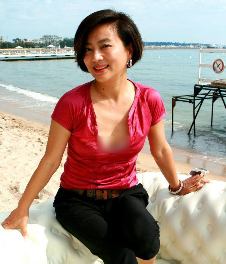 李玲玉：21岁嫁初恋，34岁再嫁犹太富商，和混血儿子的相处很特别