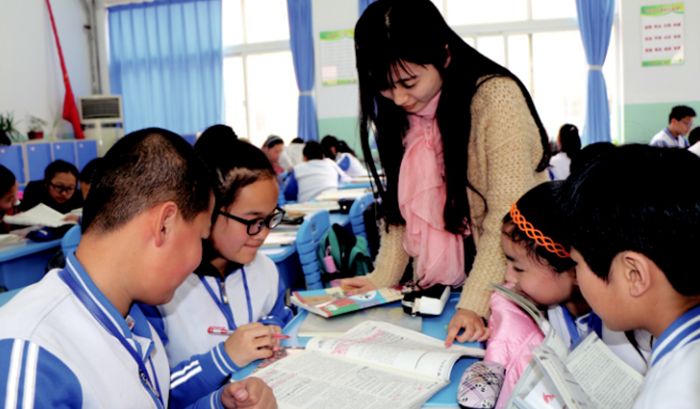 教师岗就业要求“升级”，有2类老师将被踢出学校，家长更安心了