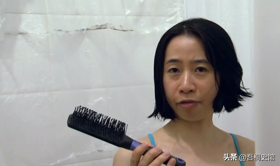 纽约大姐一条裤子连穿13年，上厕所从不用纸，13年后省出了一套房