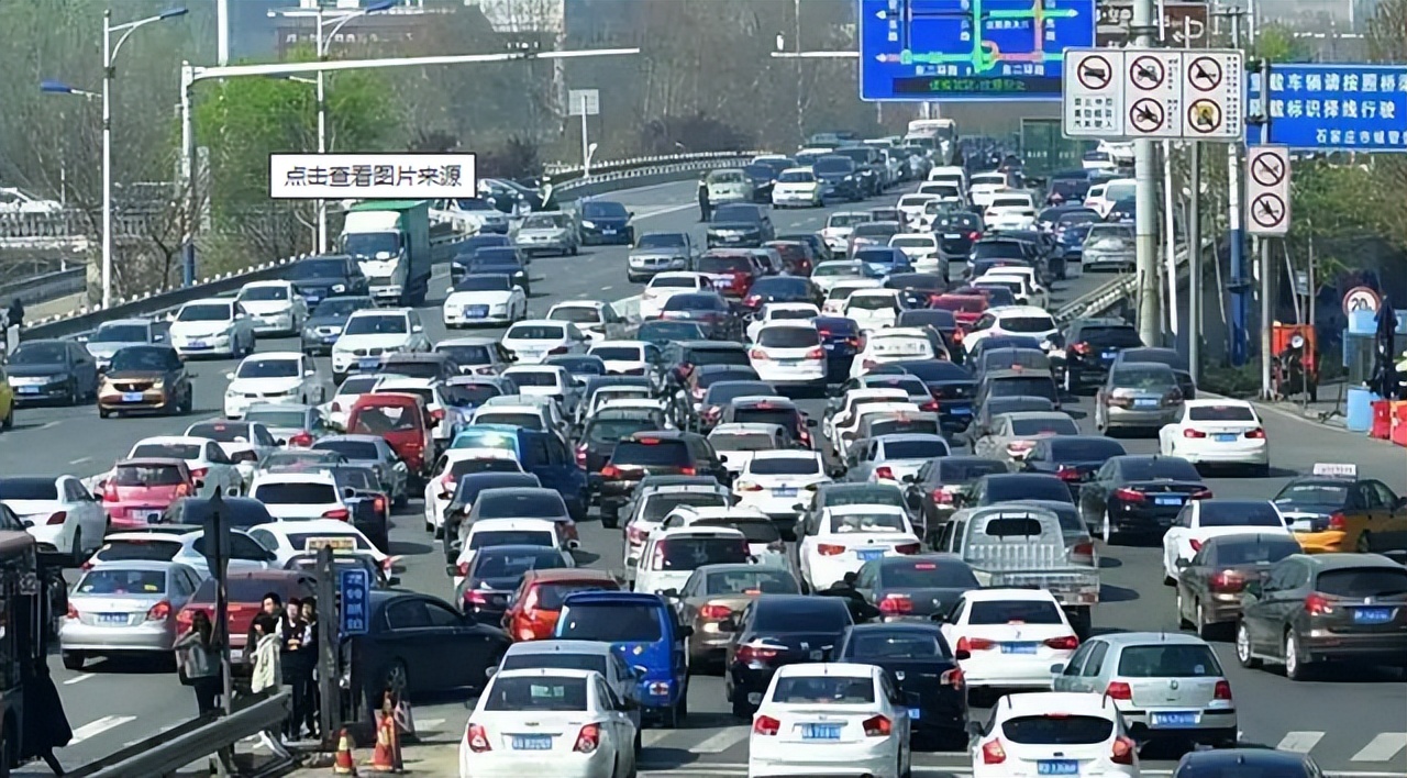 2023年汽车实施国六B排放标准，要求更严，现在的汽车还能上路吗