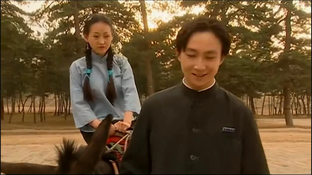 盘点女星的民国剧校服剧照——蓝衣黑裙篇（四）