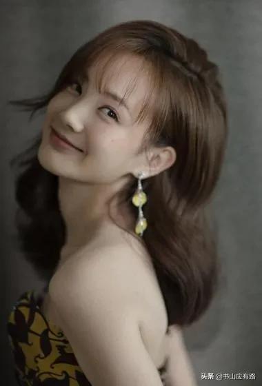 李一桐：长相甜美、清纯靓丽的90后小花旦