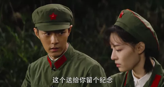 口碑炸裂！军旅片又出王炸作品，“冯女郎”钟楚曦的开挂史