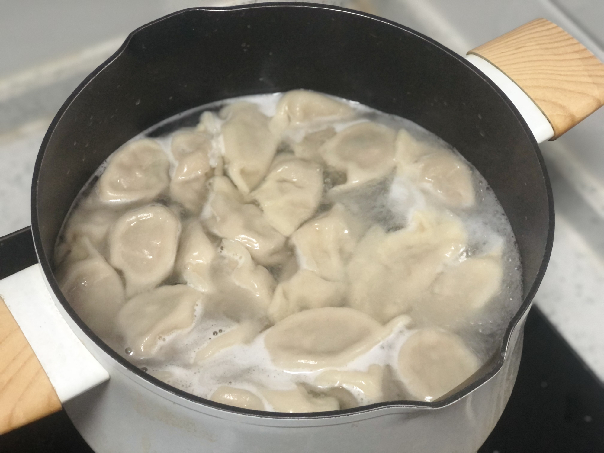 做白菜饺子，最忌用盐杀水，教你饺子馆不外传的配方，香极了