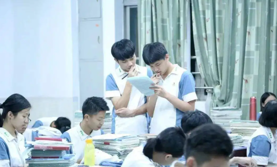 新高考模式下，2022年分数线或将面临调整，理科可能高于文科？