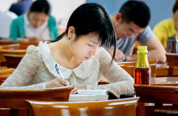 教育部将进行“高校改革”，大学生压力增大，多数家长表示赞同