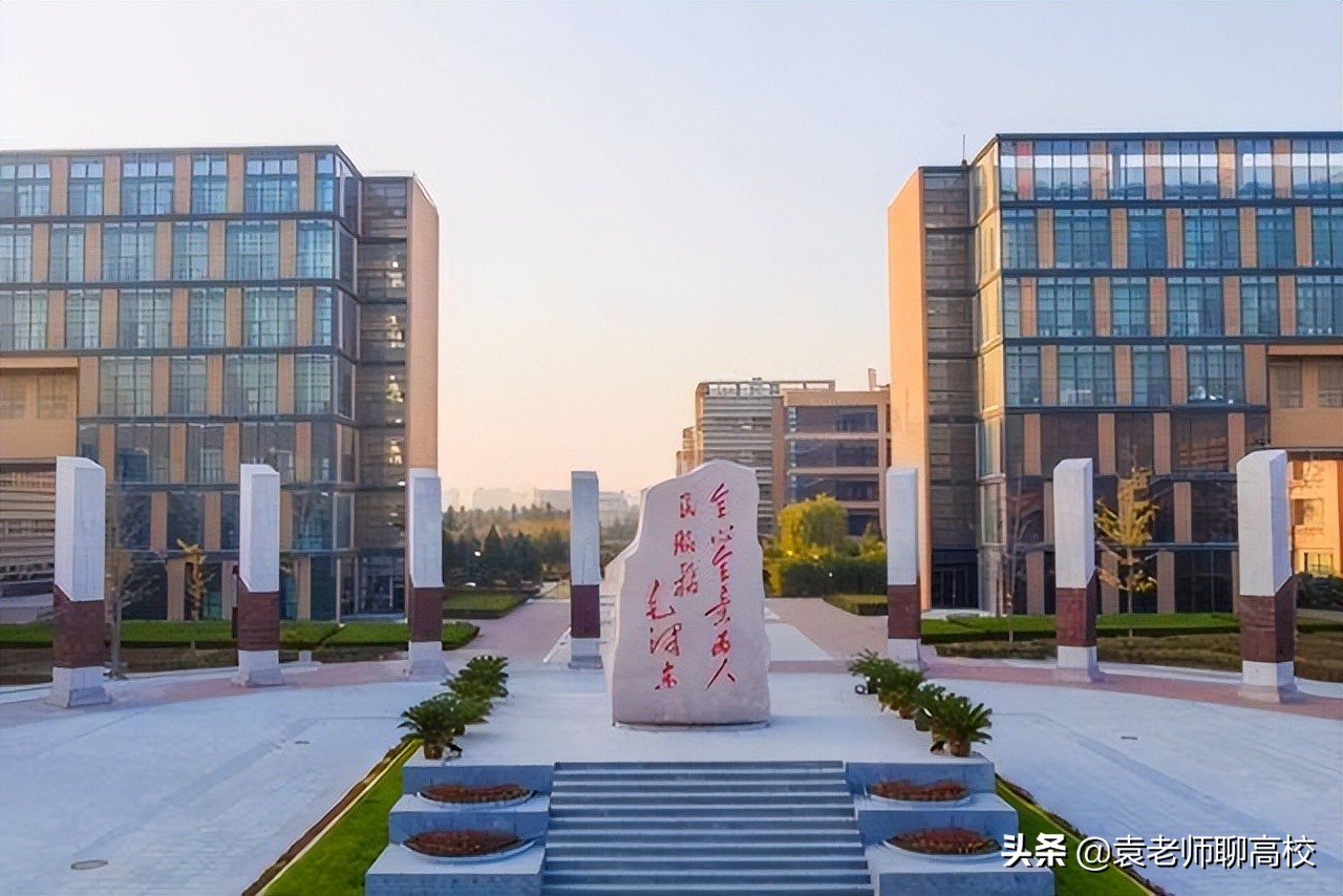 电子科技大学与西安电子科技大学，一个985一个211，谁是领头羊？