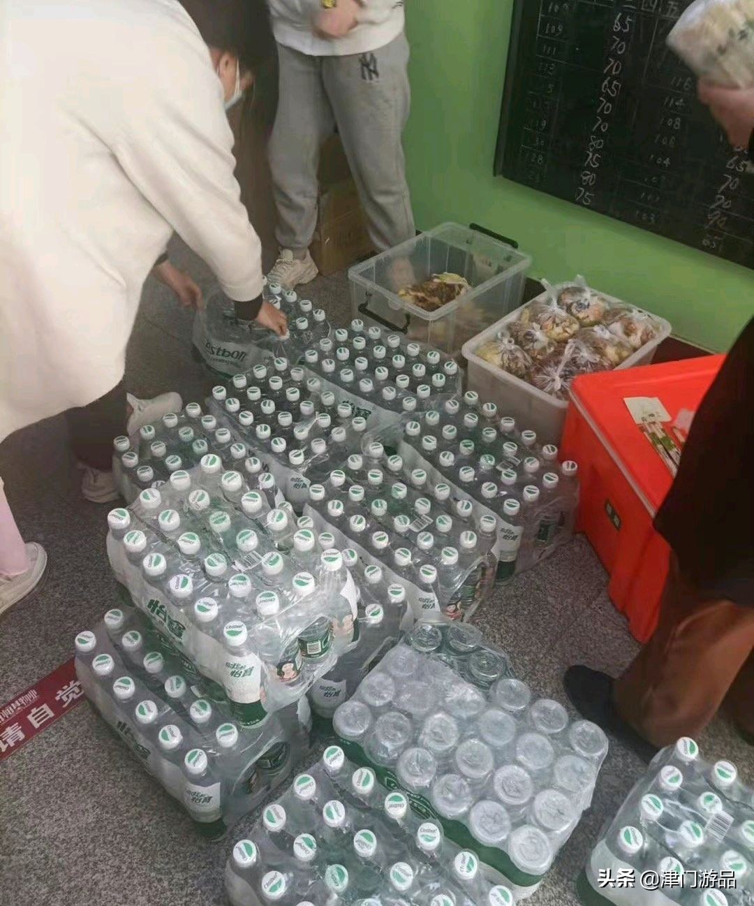 天津大学生确诊新冠，全校同学封闭管理，宿舍封寝生活如何？