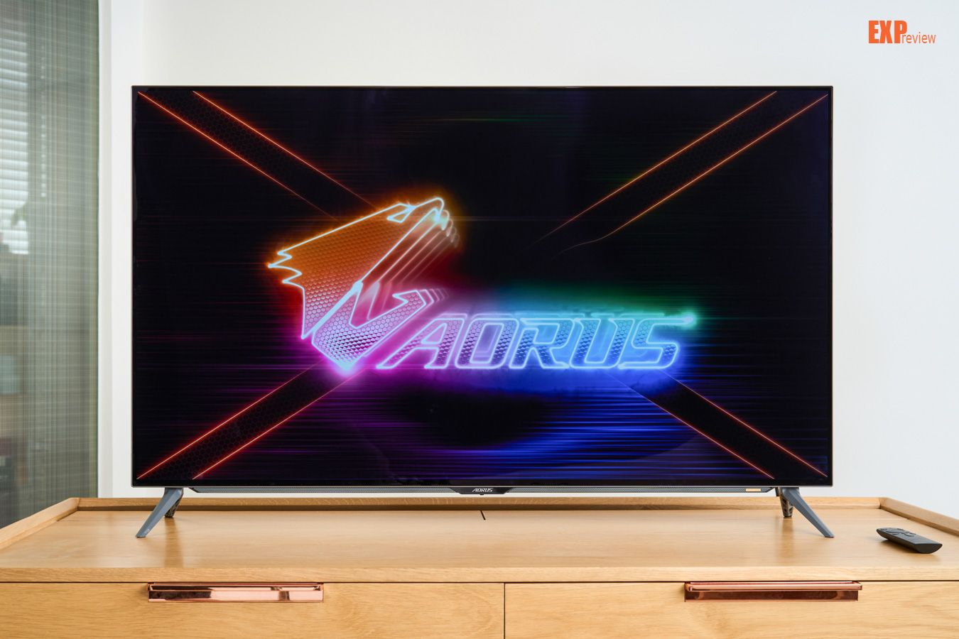 ?技嘉AORUS FO48U顯示器評測：無須多言的OLED利器