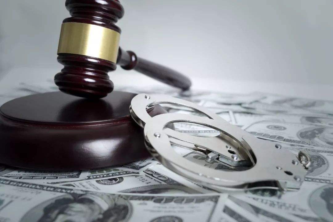 借工程敛财，托人保管2000多万元赃款，一厅官终审获刑10年半