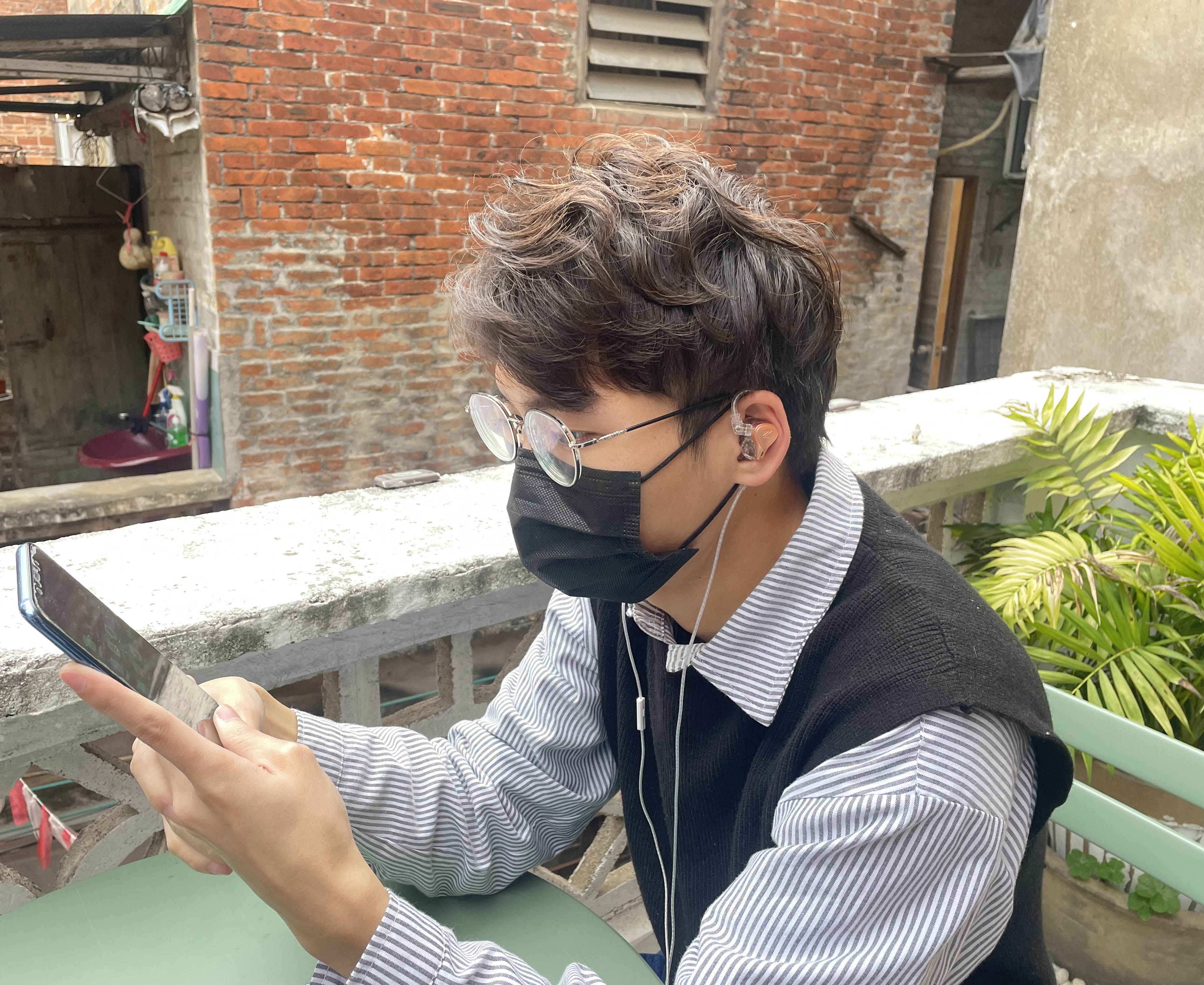 百元好音质，静电+动铁+动圈6单元KZ ZEX Pro静电耳机入手试听