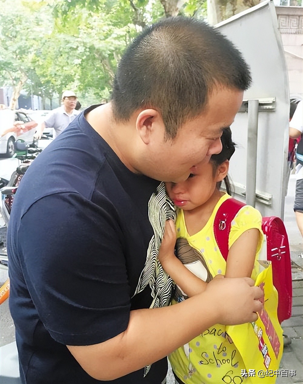 2005年女童身患白血病，为减轻养父负担，偷偷签下放弃治疗协议