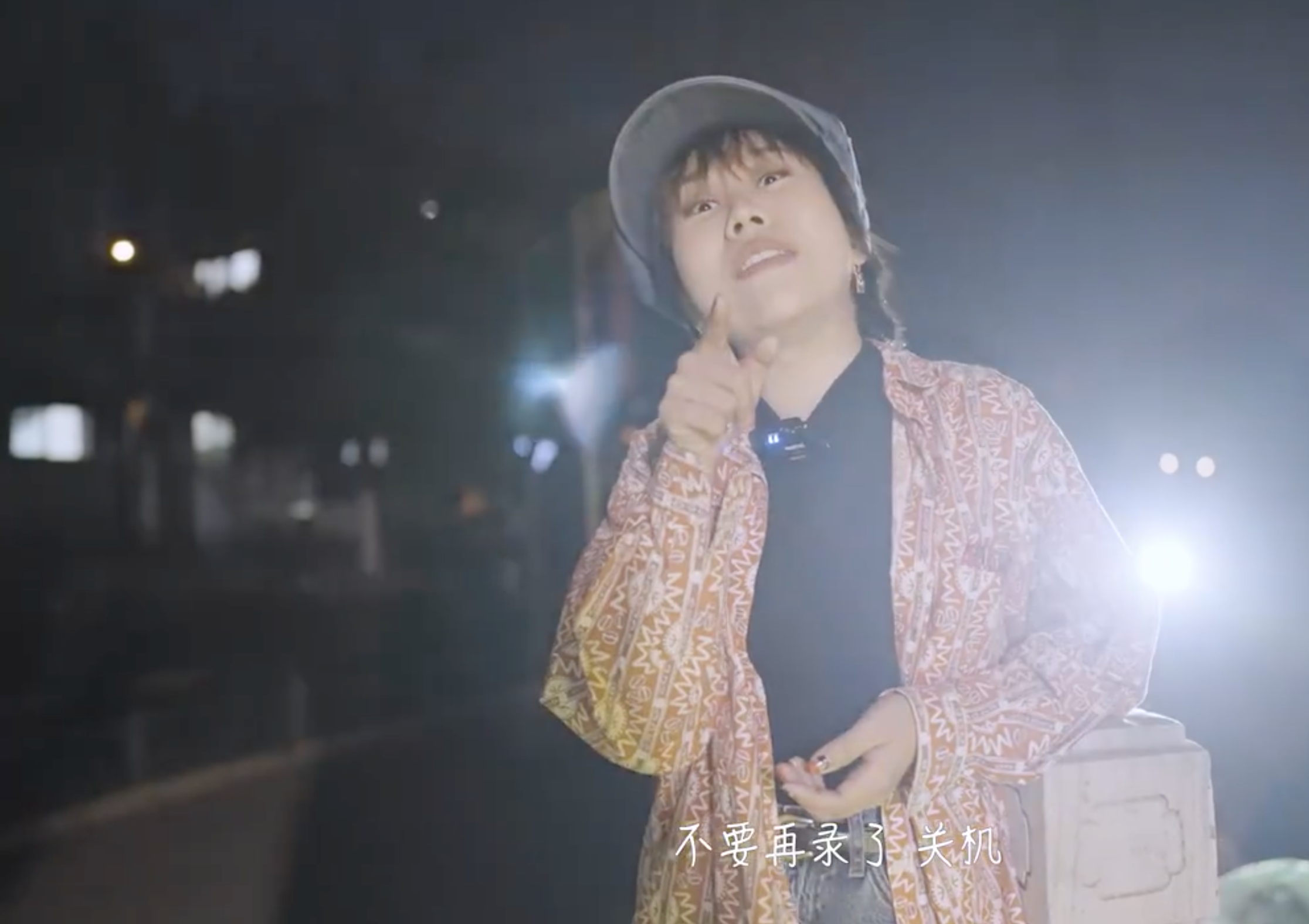 国内偶像练习生真实生存现状曝光！上官喜爱9个月无收入，欠79万