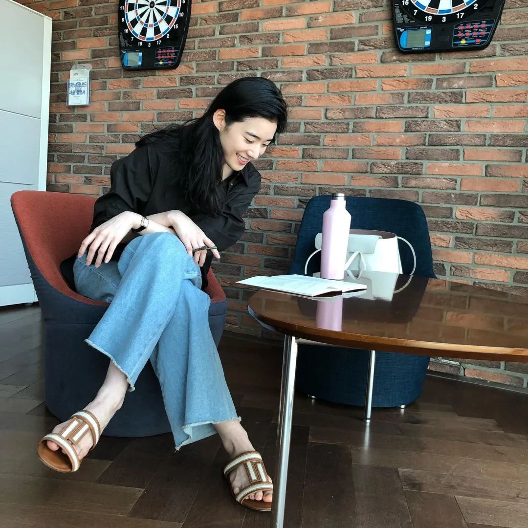 看完《安娜》才知道，不会被讨厌的脸长这样