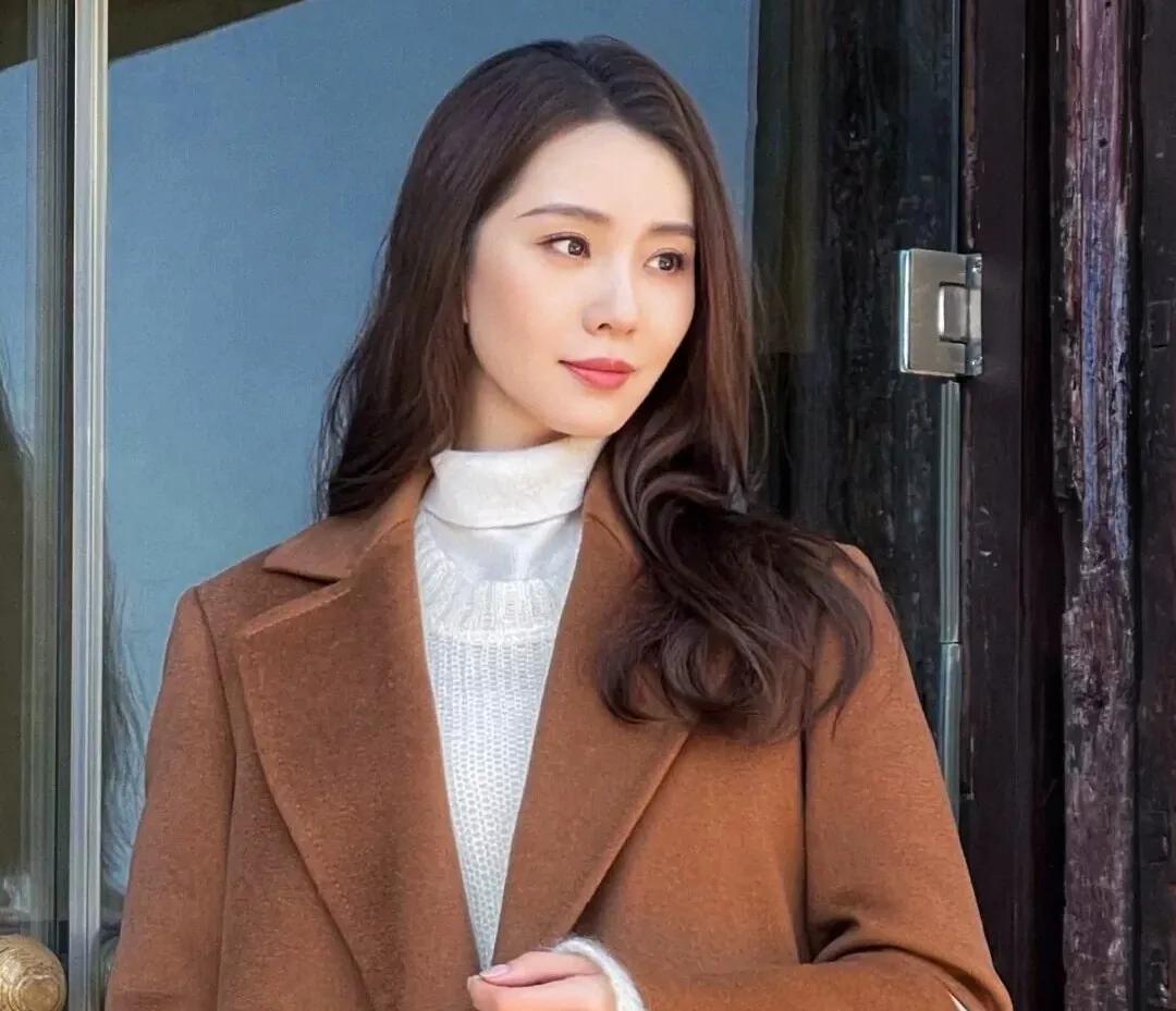 娱乐小爆料 吴倩 王一博 周柯宇 童谣 邓家佳 李易峰杨幂 刘诗诗 吴谨言