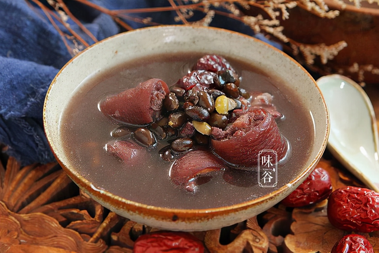 “冬至一碗汤，四季好安康”，这6道汤水要常喝，营养开胃又暖身